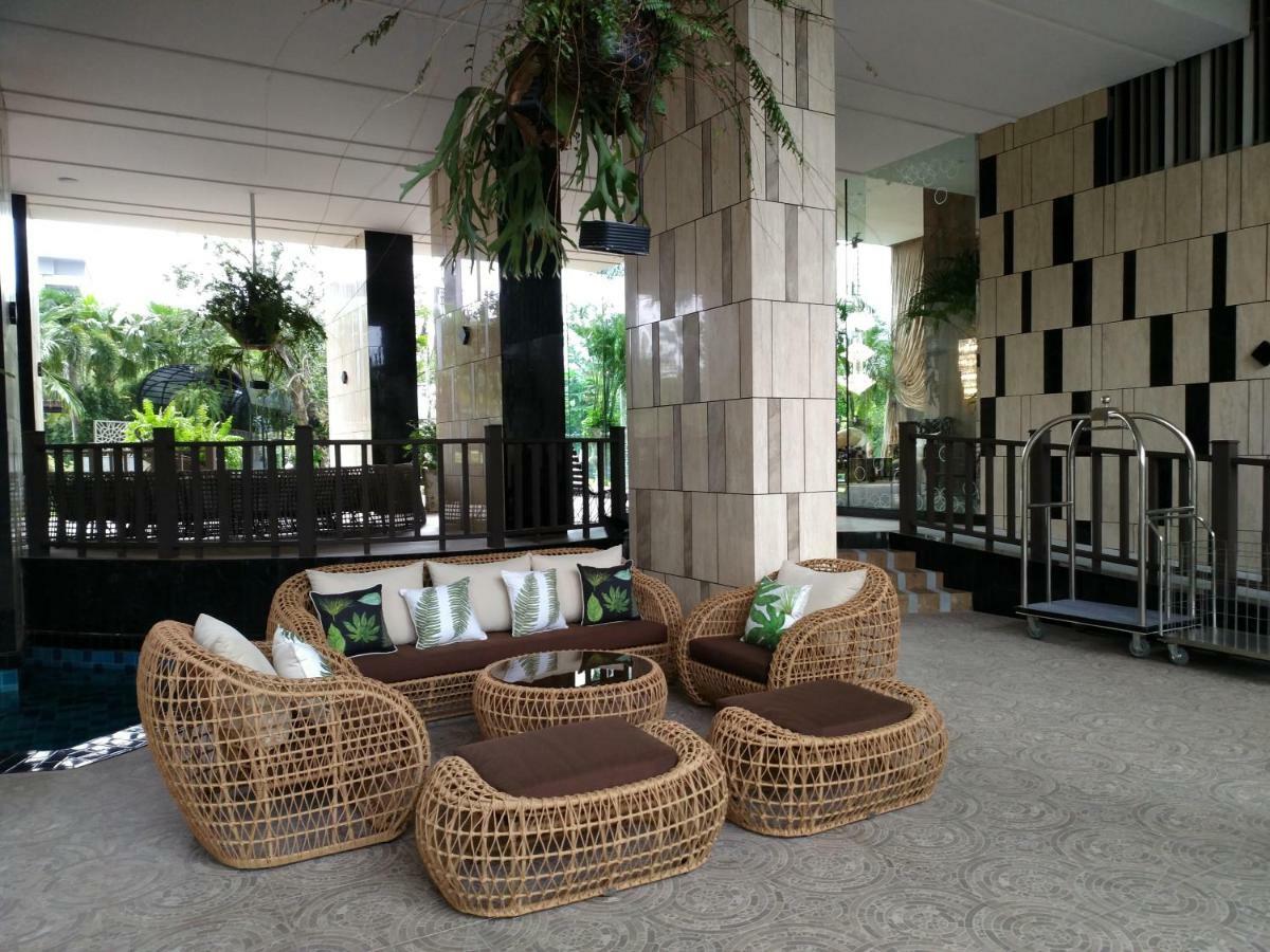 The Riviera Wongamat Hong Apartment Патая Екстериор снимка