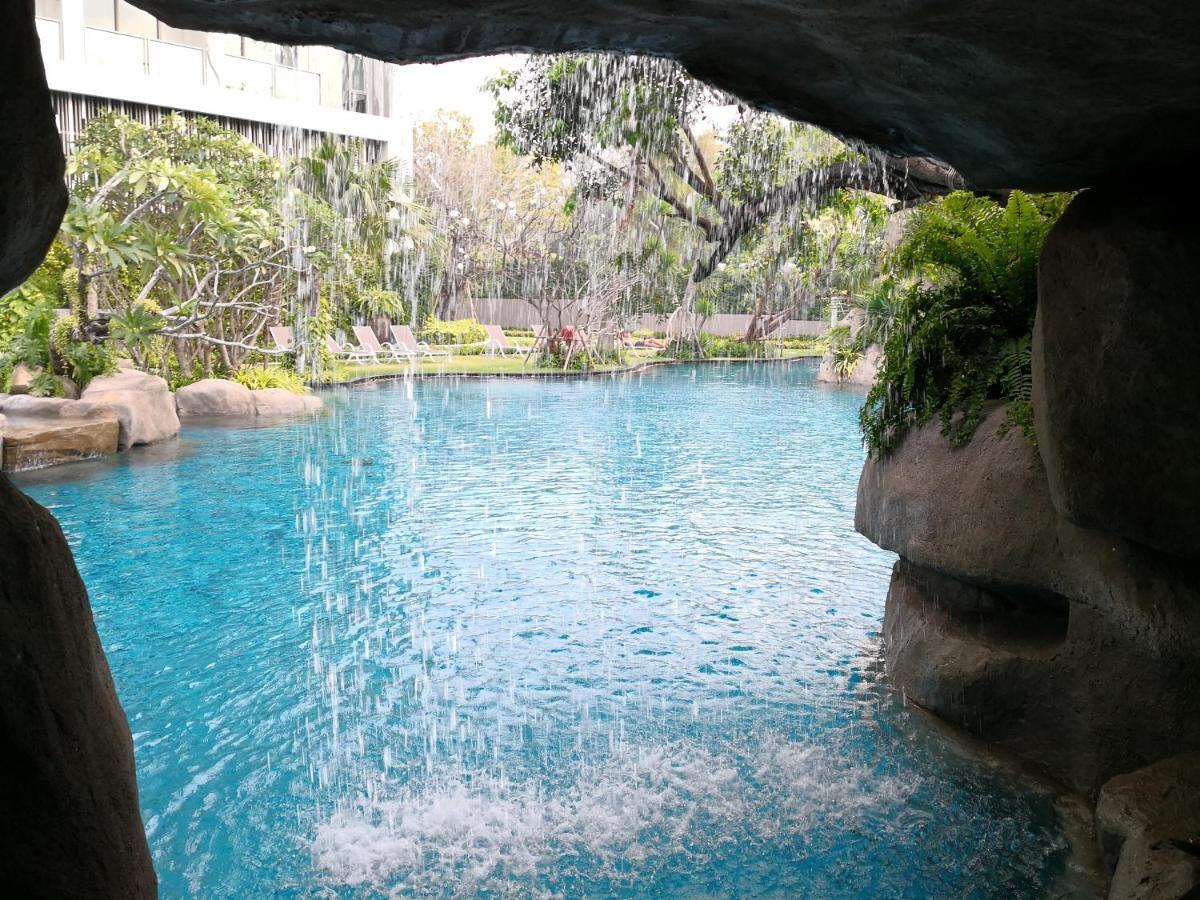 The Riviera Wongamat Hong Apartment Патая Екстериор снимка